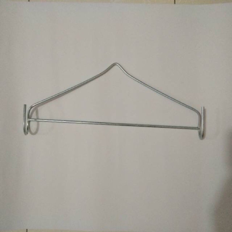 Hanger segitiga sengkang untuk ayunan