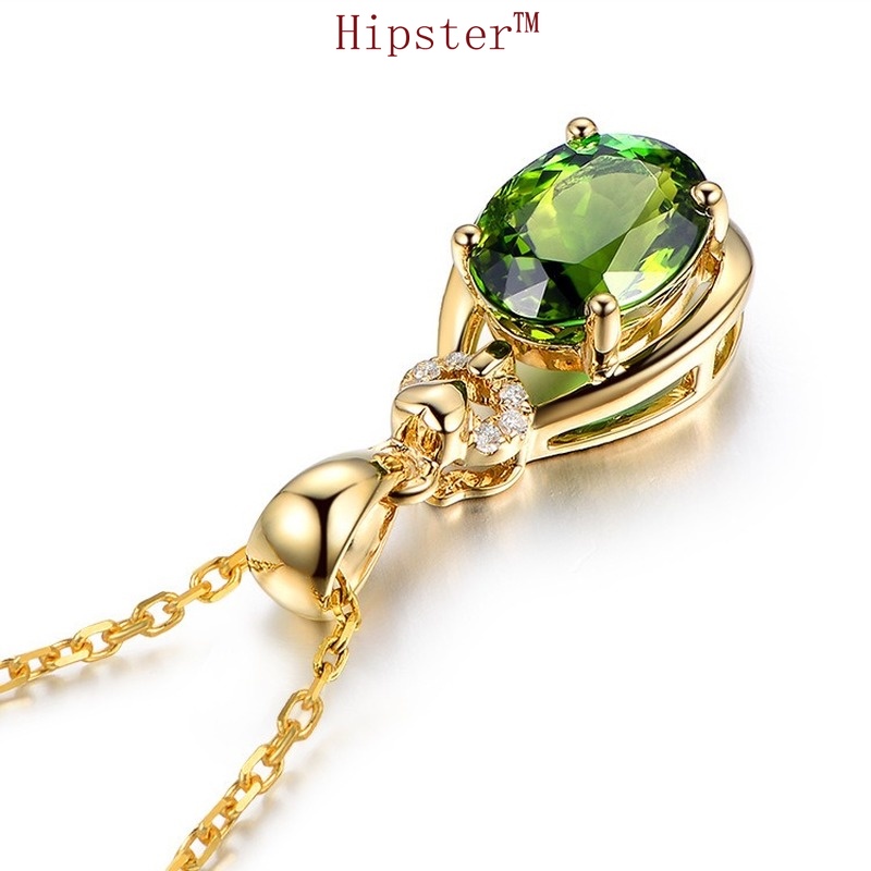 Elegant and Fashionable Green Tourmaline Pendant 18K Golden Clavicle Chain