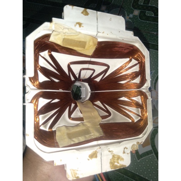 DEFLEXI YOKE TV SLIM non ew ,,cocok untuk semua TV