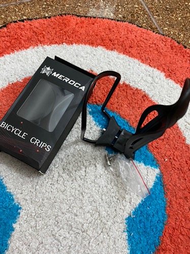 Holder Botol Minum Bahan Aluminium Untuk Sepeda Gunung