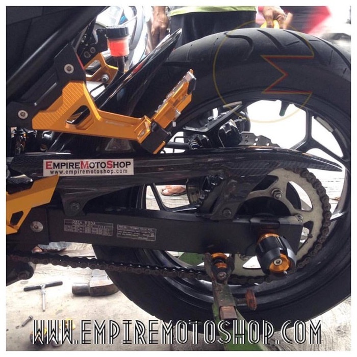 Motor-Spakbor- Spakbor Hugger Carbon Kevlar Ninja 250 Fi Z250 -Spakbor-Motor.