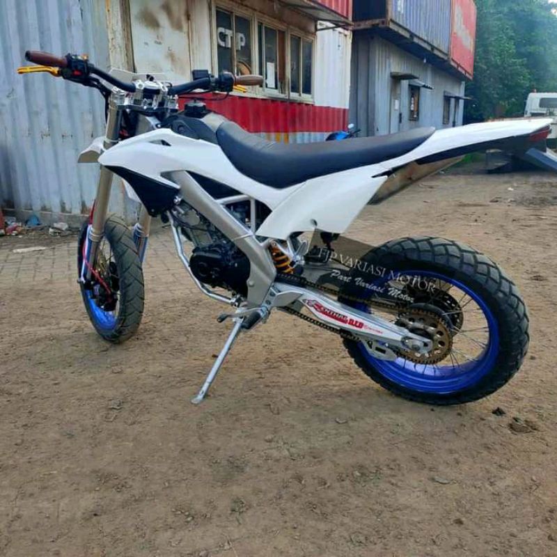 SWING ARM KTM LISLAS PANJANG 66CM PNP VIXION