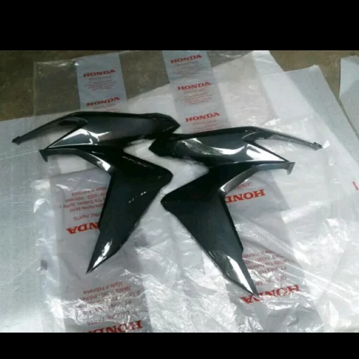 sayap depan vario new 125 terbaru abu abu -