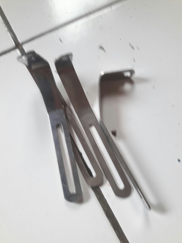 Klem Keranjang. Klem Rak Depan. Clamp Pannier Depan.