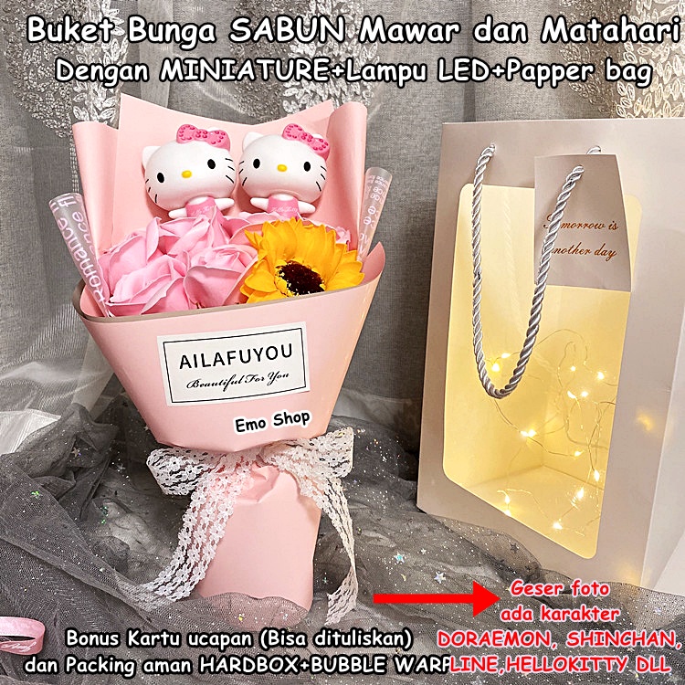 BUKET BUNGA MAWAR LED LAMPU MENYALA+Miniatur Boneka Karakter DORAEMON HELLOKITTY MINION SHINCHAN UNI