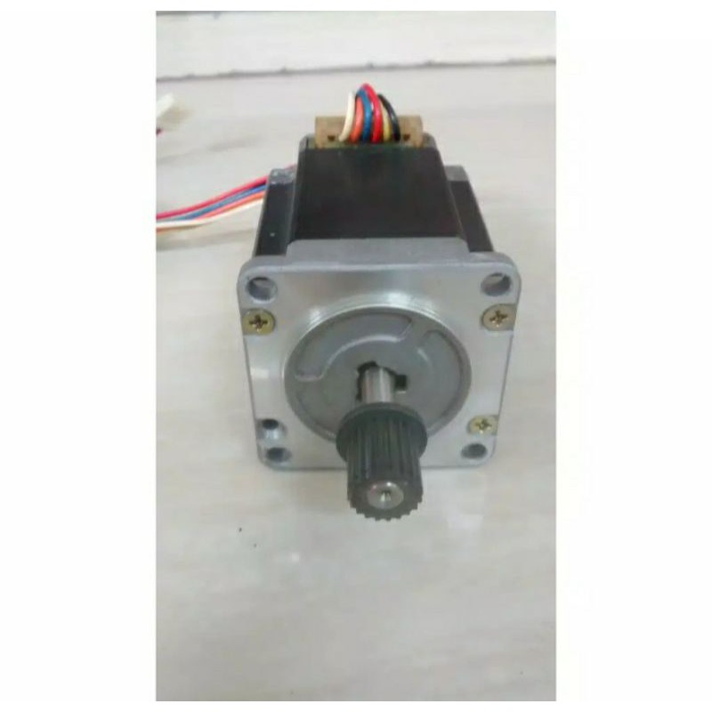 Stepper Motor Sanyo Denki 103H6707-0741 (3A)