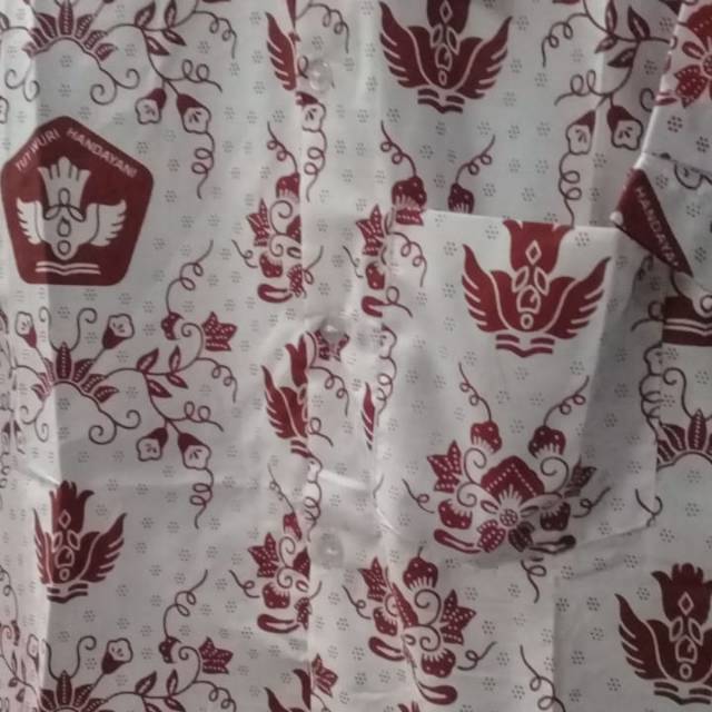 Batik tutwuri merah marun