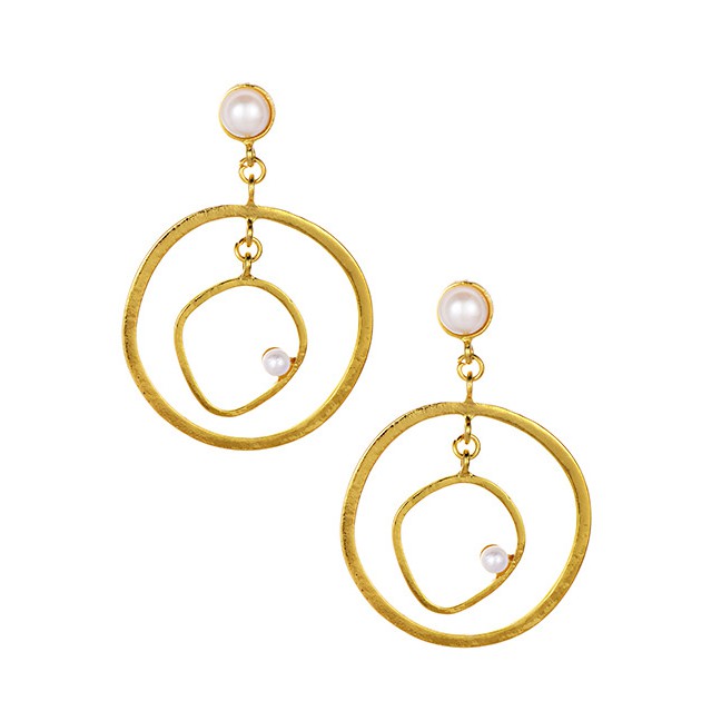 LRC Anting Tusuk Fashion Gold Alloy Pearl Circle Earrings F46821