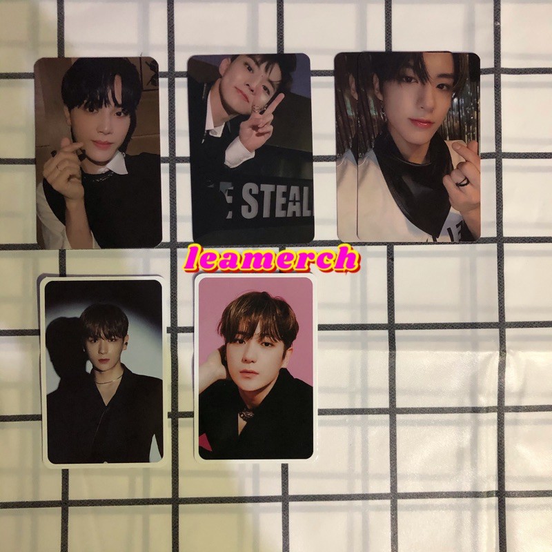 The Boyz Chase Album Photocard Ticket versi stealer chase trick pc hyunjae