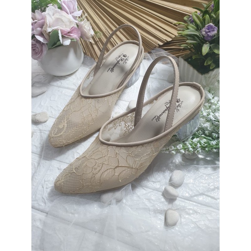 sepatu laumi cream lace tile cream sepatu wanita 5cm hak kaca