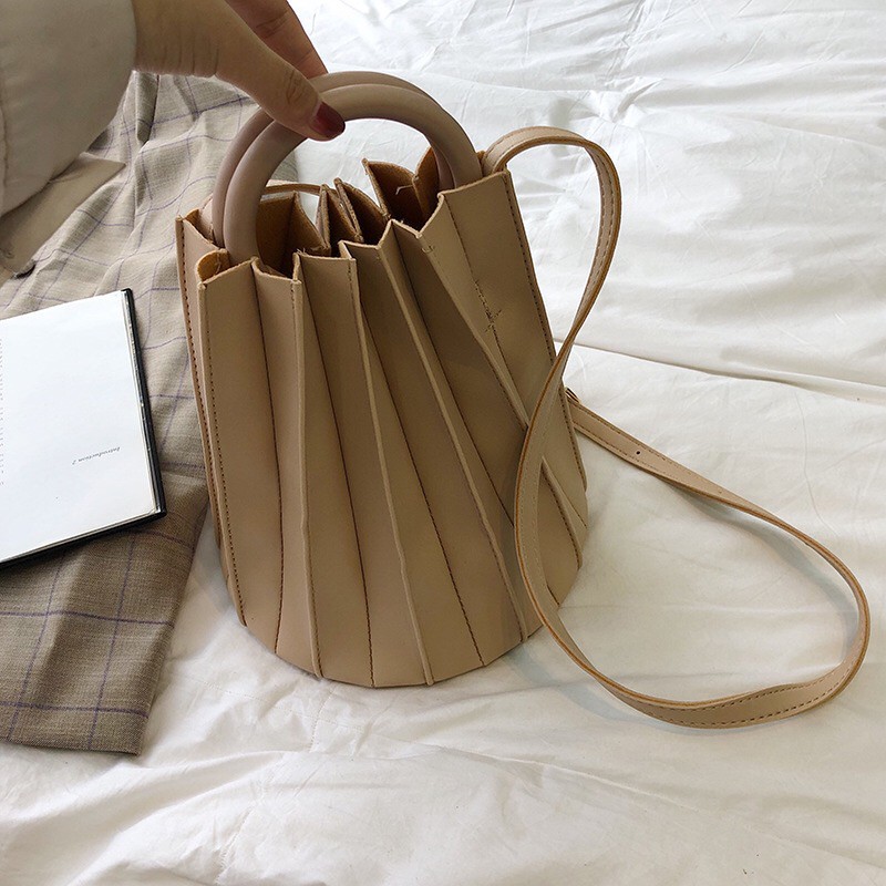 Mores Premium Pleated Woman Korean Slingbag - Tas Selempang plisket wanita Import - Top Handle Bag