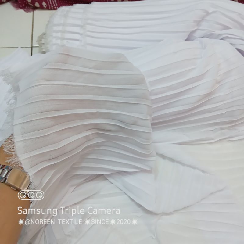 HARGA/0,5 M I KAIN CERUTY PLISKET I KAIN PLEATS CERUTI PREMIIUM BAHAN PLEATS CERUTI BABYDOLL PREMIUM