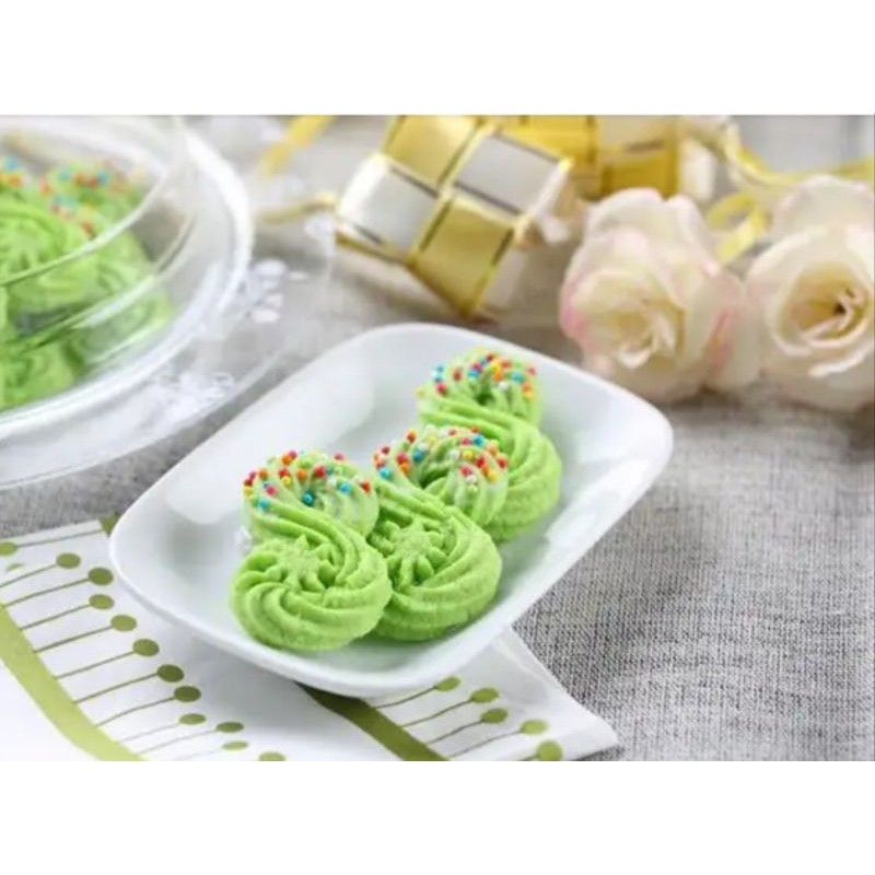 

Kue garut (roti semprit) dan kue mawar kemasan 500g
