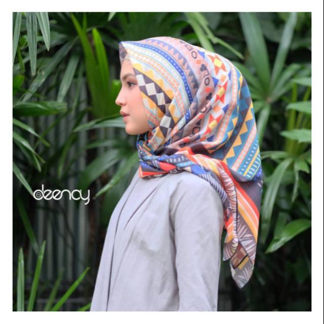 Preloved verde by deenay scarf