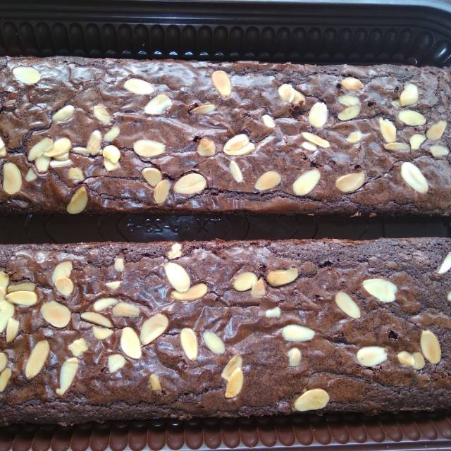 

Promo Brownies Panggang Almond