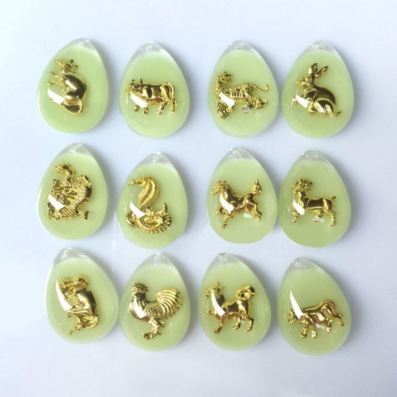 Luminous 12 Zodiac Crystal Pendant/Emas 12 Loket Kristal Zodiak