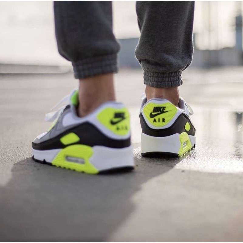 nike og volt