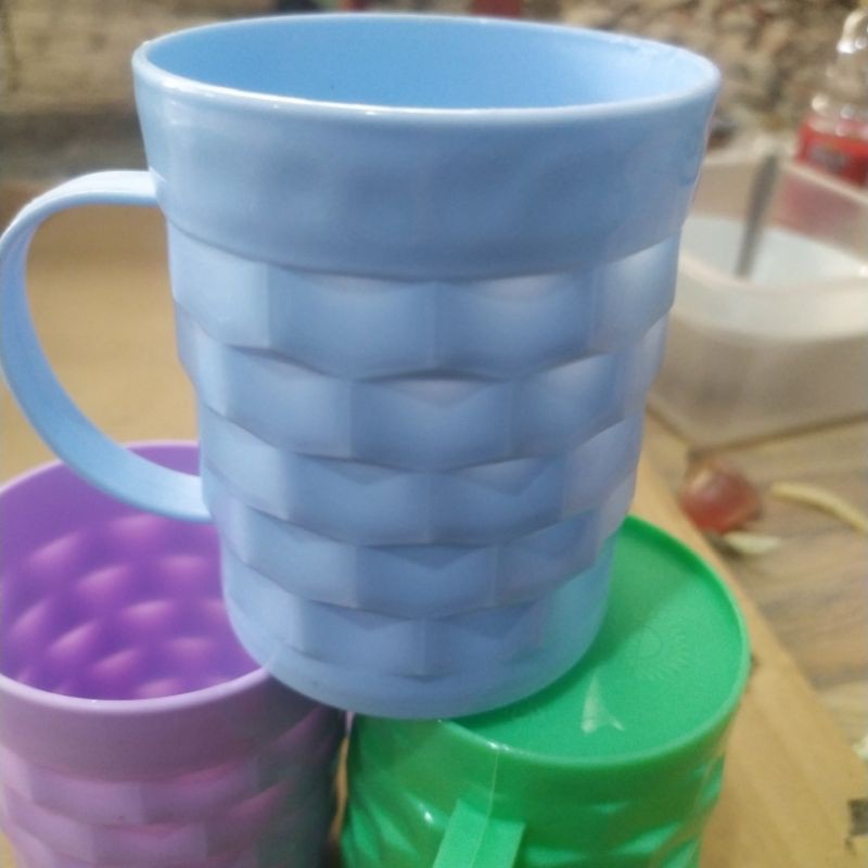 Gelas plastik sunrise cangkir gagang motif anyam kotak kotak