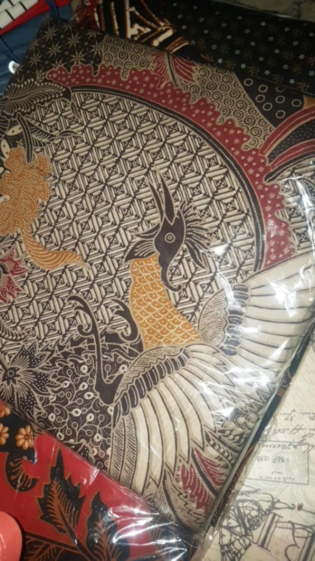 Batik Solo Halus Kemeja Lengan Panjang Batik Motif Peksi