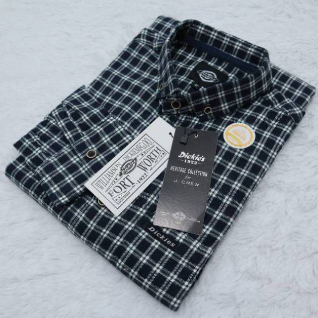 Kemeja Flanel Pria Slim Fit Lengan Panjang Hem Kotak Full Button