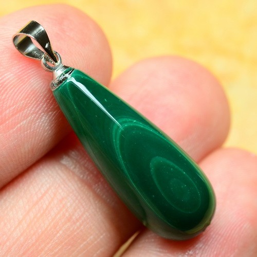 Natural Malachite Gemstone Pendant 5.3gr JWG161