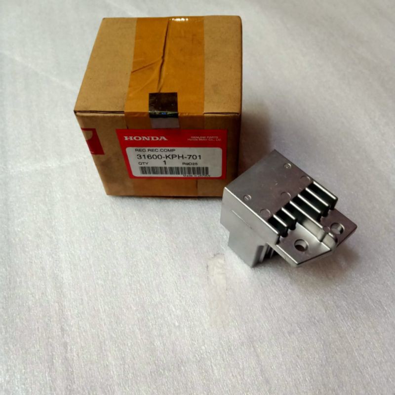 31600KPH701 REG RECT COMP/KIP ROK/SUPRA X 125 KARBU