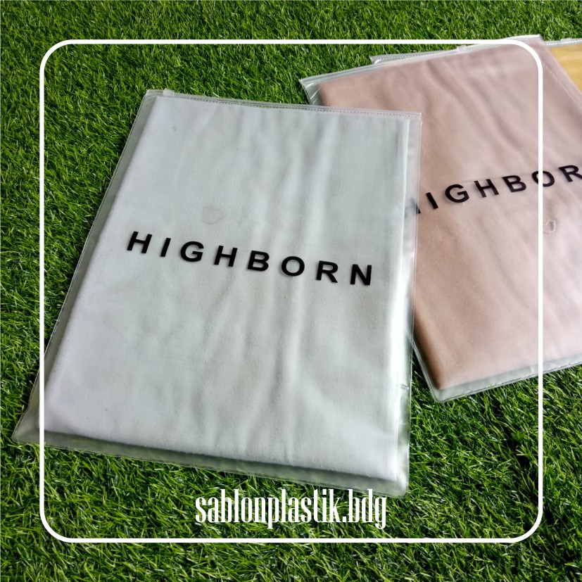 

Sablon Plastik Mika Zipper Size 25cm x 25cm - SEJATIPRINTING