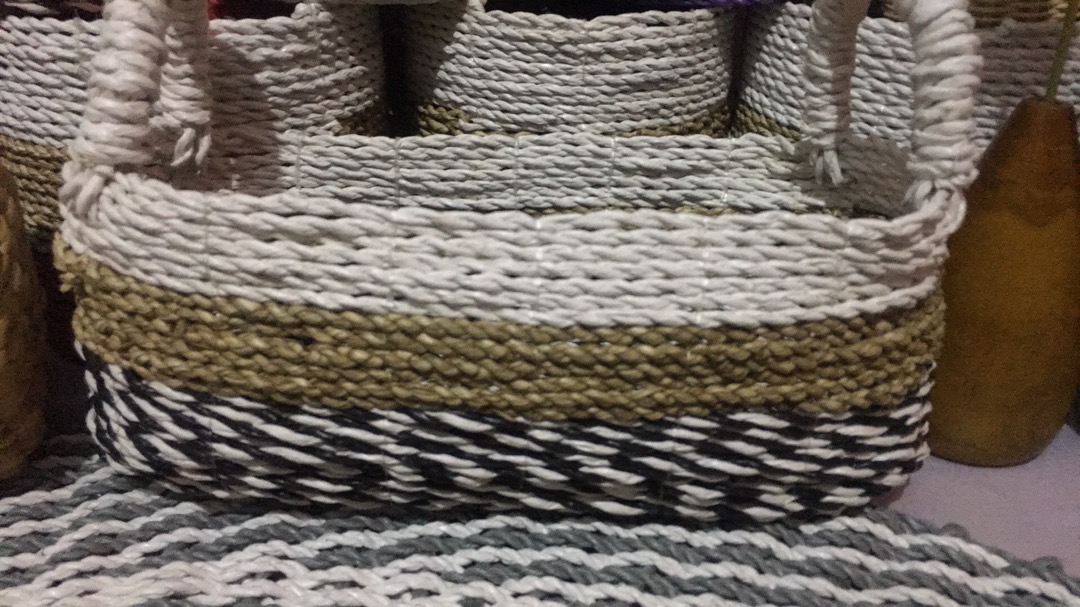 Keranjang Oval Seagrass / Cover Topless/tempat Aqua (1 Pcs)