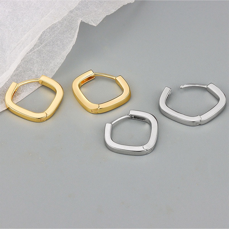 Anting Hoop Handmade Bentuk Persegi Kecil Warna Emas Gaya Vintage Untuk Wanita