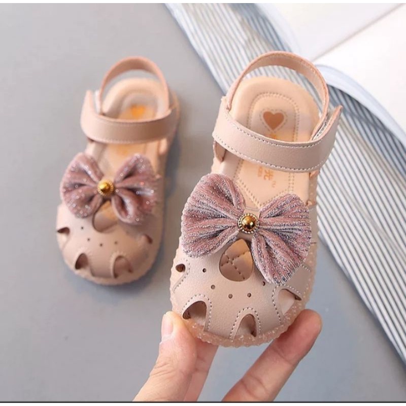 {COD} Sandal Sepatu Anak Import KESYA Non LED/Sandal Anak Perempuan  Usia 1-5 th Size 21-30