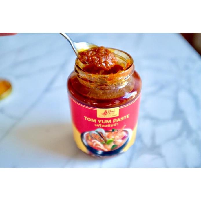 

TOM YUM PASTE THAI STREET FROZEN / BUMBU PASTA TOM YUM THAILAND 550GR