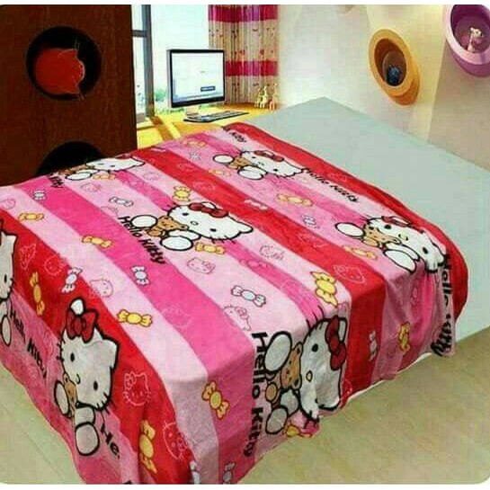 Cuci Gudang selimut bulu hello kitty candy