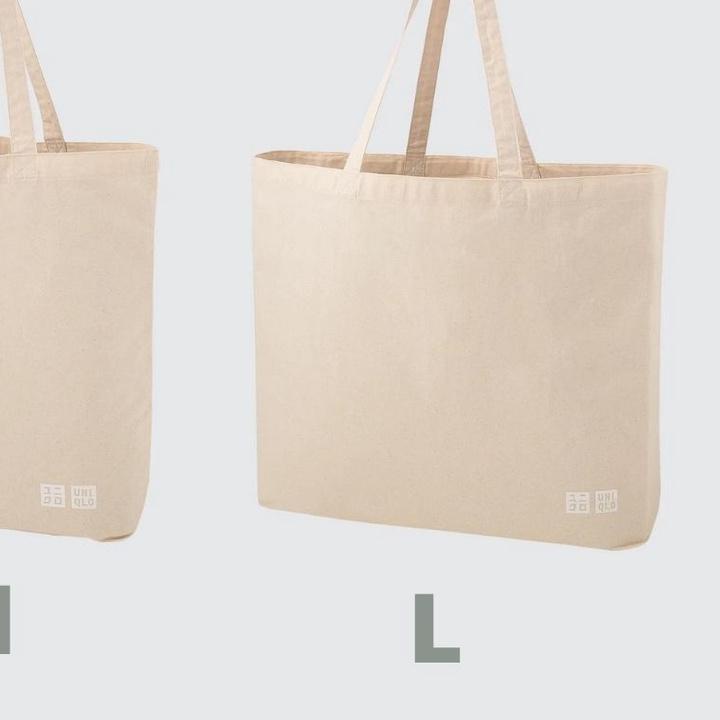 TOTEBAG UNIQLO ECO FRIENDLY SIZE M - L ORIGINAL STORE ()