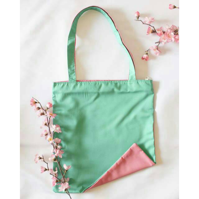 &quot;Messy&quot; Totebag / Tote Bag 2 warna