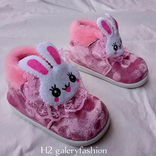Sepatu anak perempuan usia 1 s d 3 tahun motip kuping Sepatu anak perempuan usia 1 s d 3 tahun motip kuping