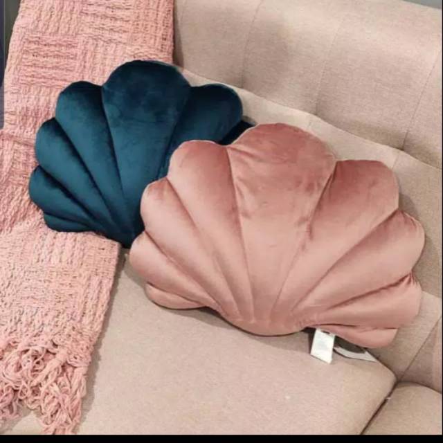Bantal sofa kerang informa