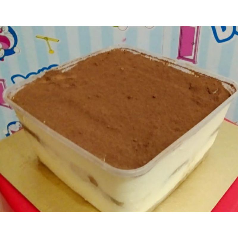 

Tiramisu Classic Box ukuran 1500mL