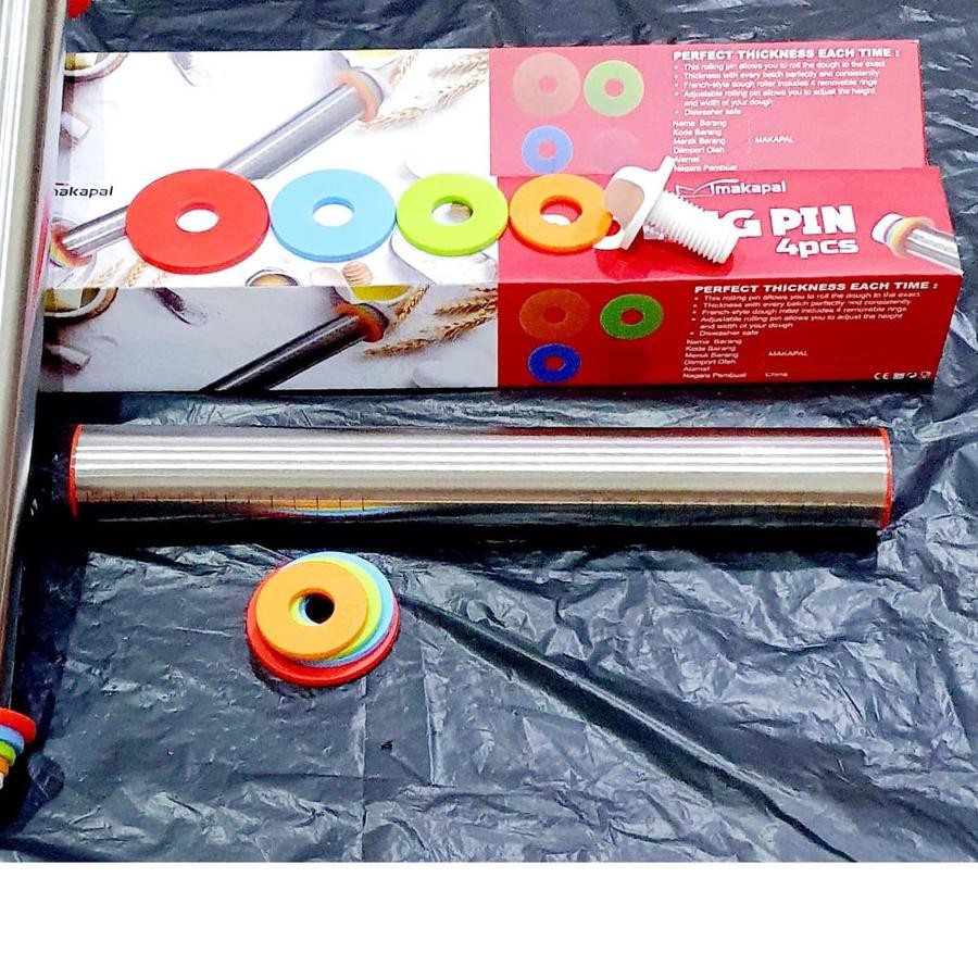 

EKC-65 Gilingan Kue 4 ukuran ada penggaris ukuran/centi nya di gagang 1 roll / Rolling Pin 4 in 1 Ma