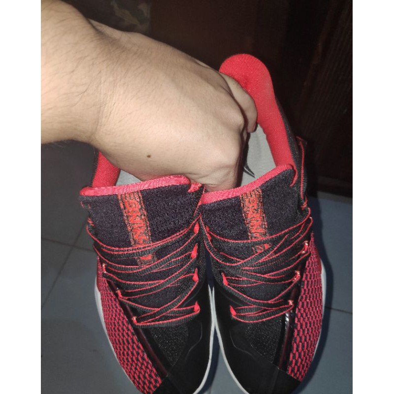 Sepatu Lining Shadow of Blade 2.0