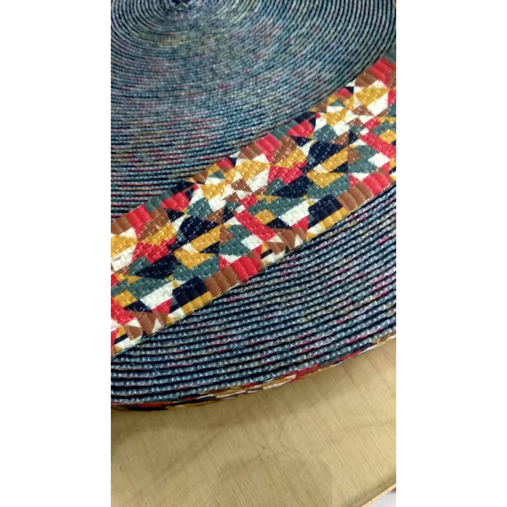 

Tali Webbing motif 3,8 cm motif abstrak 1 meter