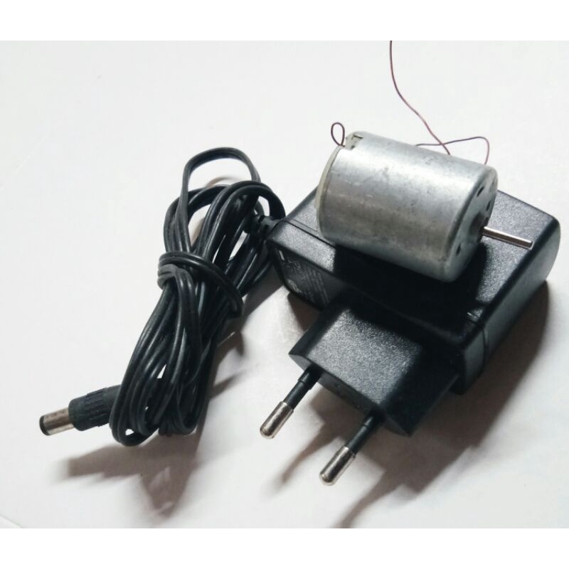 DC motor 5v~9vdc -15000rpm Satu  set plus adapter 9vdc -0,6amp