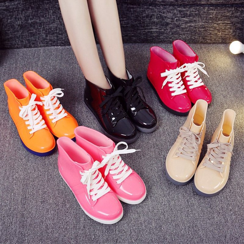 sneaker rain boot