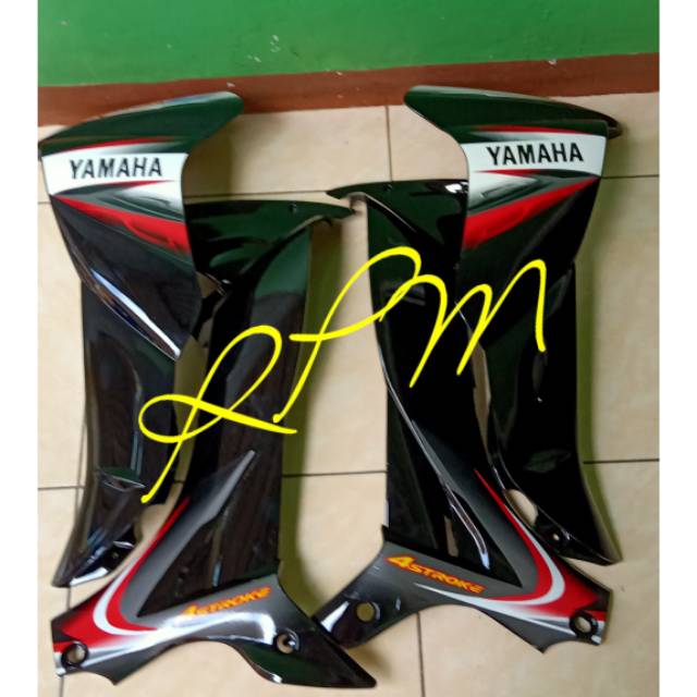 Sayap luar dalam Jupiter Z lama hitam