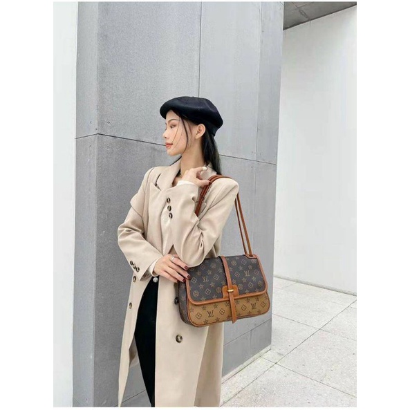 triana bag-tas ukuran besar-tas model branded-tas kekinian-tas keren-tas korea-sling bag wanita-tas 