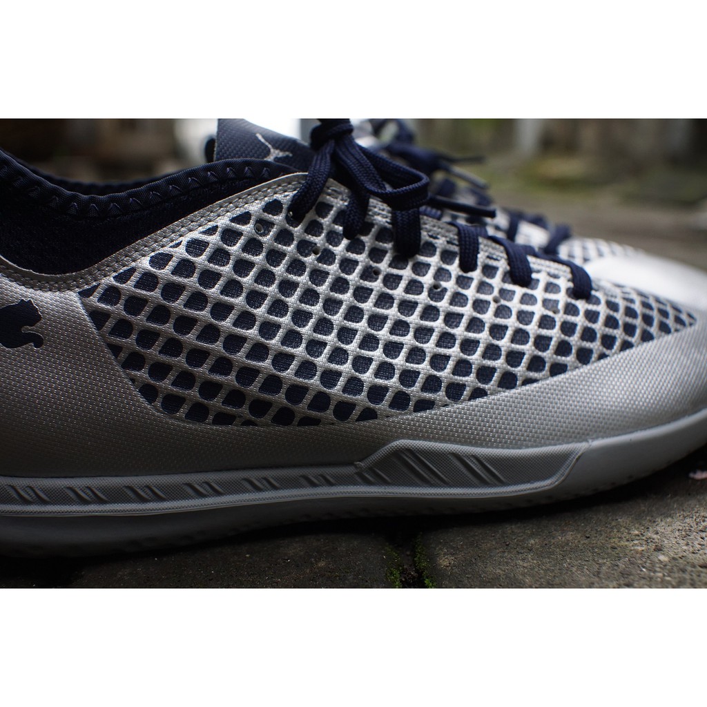 Sepatu Futsal Puma Future 2.4 IT - Silver  Original