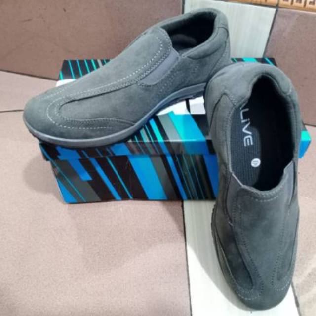 Sepatu Alive Warencio uk. 40 (Barang display, Tanpa box))
