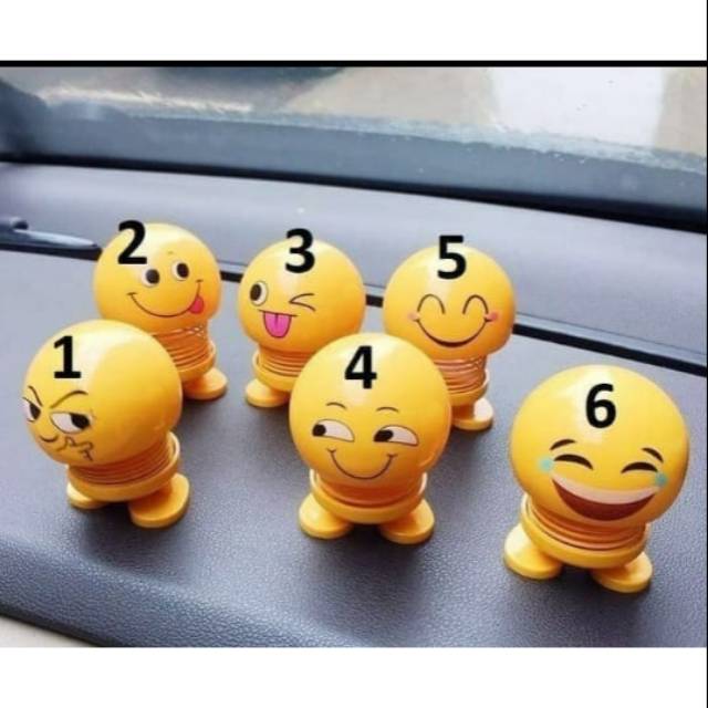 Pajangan dashboard mobil smile goyang kepala boneka emoji universal