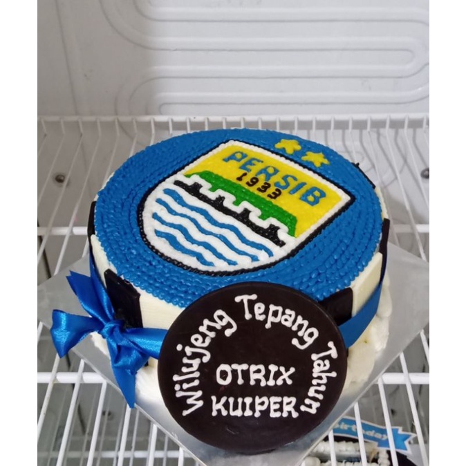 

Kue ulang tahun persib
