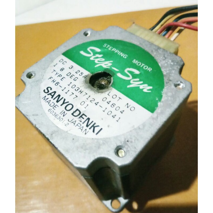 SANYO DENKI (Kotak) DC 3.25 A1.8 DEG MOTOR STEPPER CNC DLL