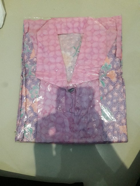 Blouse Limited Edition Batik Rhizqy Atasan Batik Wanita Ungu Pink